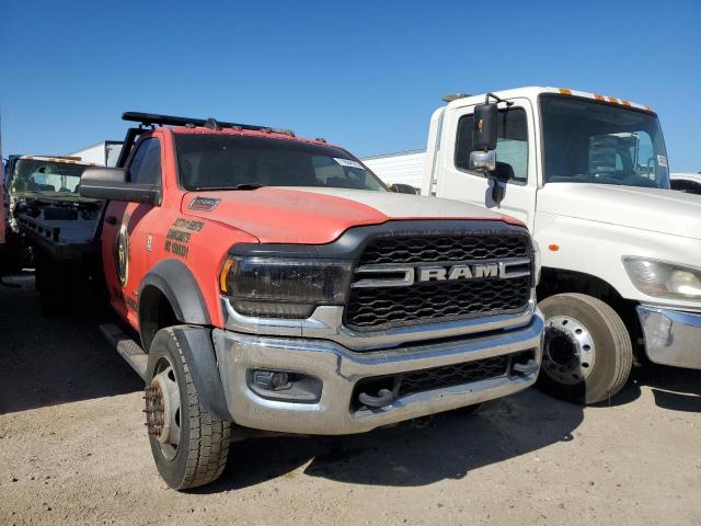 3C7WRMDL3KG729459 - 2019 RAM 5500 TWO TONE photo 4