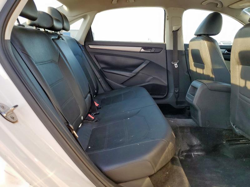 1VWAT7A35FC048465 - 2015 VOLKSWAGEN PASSAT S WHITE photo 10