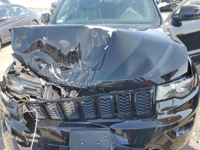 1C4RJFAG8JC482378 - 2018 JEEP GRAND CHER LAREDO BLACK photo 12