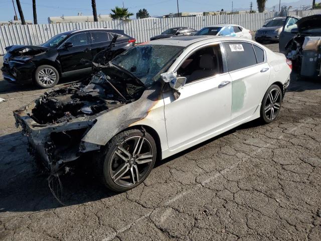 1HGCR3F95GA010698 - 2016 HONDA ACCORD TOURING WHITE photo 1