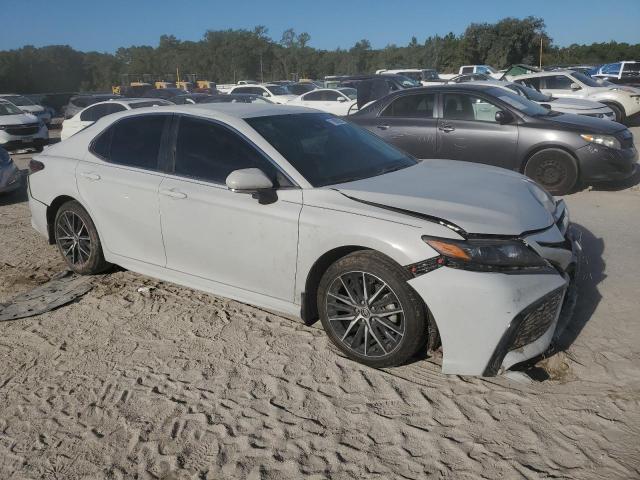 4T1T11AK5RU232370 - 2024 TOYOTA CAMRY SE NIGHT SHADE WHITE photo 4