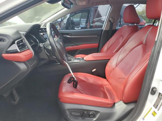 4T1BZ1HK2KU507256 - 2019 TOYOTA CAMRY XSE WHITE photo 7