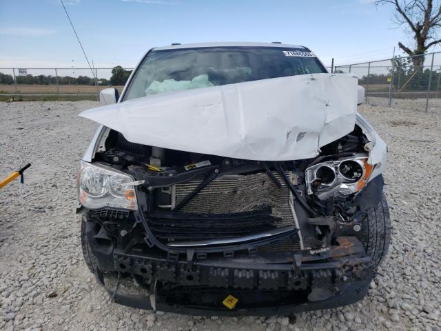 2C4RC1BG4FR755441 - 2015 CHRYSLER TOWN & COU TOURING თეთრი ფოტო 5