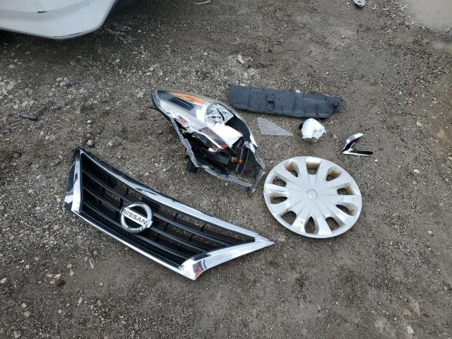 3N1CN7AP6KL850386 - 2019 NISSAN VERSA S WHITE photo 12