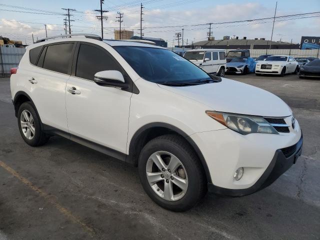 2T3WFREV4DW057689 - 2013 TOYOTA RAV4 XLE WHITE photo 4