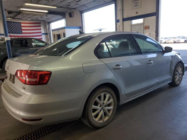 3VWD17AJ7FM287130 - 2015 VOLKSWAGEN JETTA SE SILVER photo 3