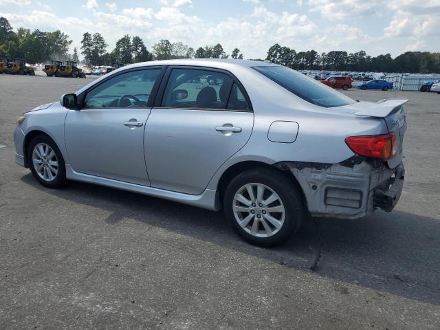 2T1BU4EE4AC324956 - 2010 TOYOTA COROLLA BASE Gümüş foto 2