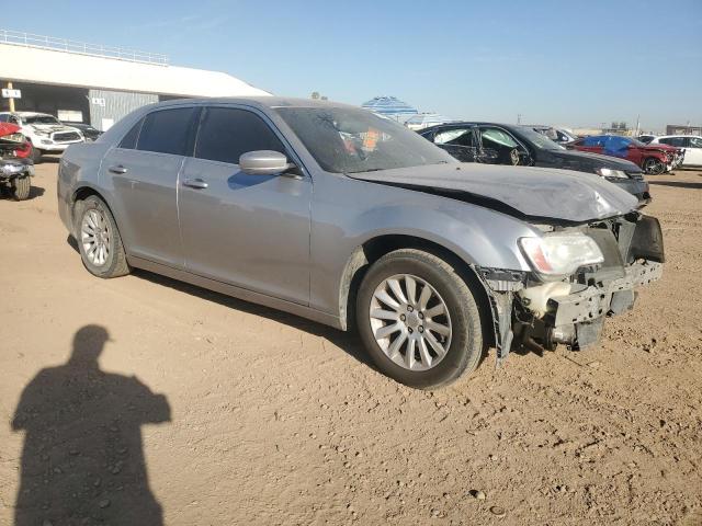 2C3CCAAG1DH615281 - 2013 CHRYSLER 300 SILVER photo 4