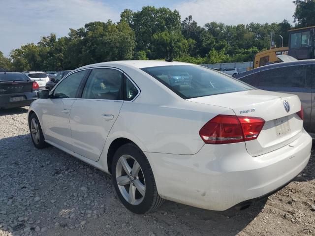 1VWBP7A39DC048068 - 2013 VOLKSWAGEN PASSAT SE 白色 照片 2