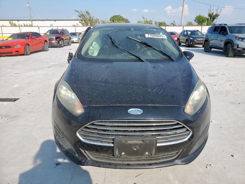 3FADP4BJ1JM117052 - 2018 FORD FIESTA SE 黑色 照片 5