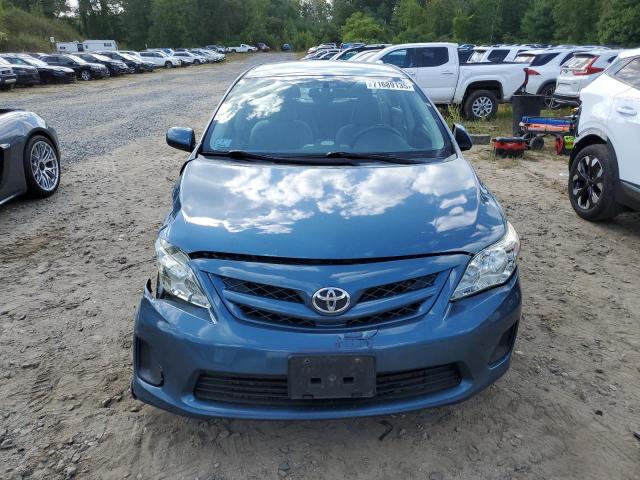 5YFBU4EE3CP032329 - 2012 TOYOTA COROLLA BASE Blau Foto 5