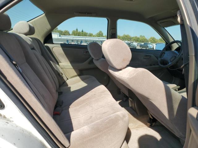 JT2BG22K3V0033721 - 1997 TOYOTA CAMRY LE WHITE photo 10