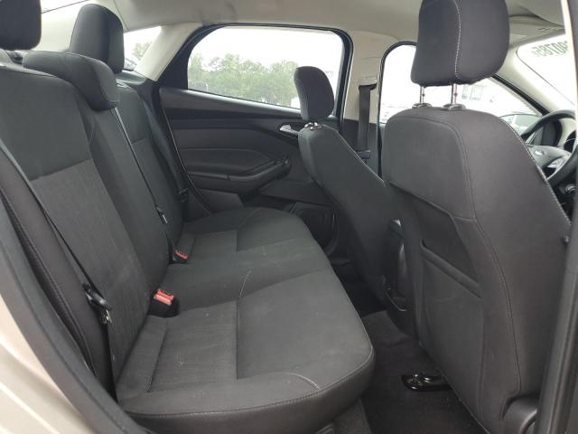 1FADP3F2XJL210022 - 2018 FORD FOCUS SE BEIGE photo 10