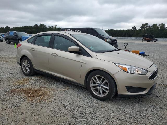 1FADP3F2XJL210022 - 2018 FORD FOCUS SE BEIGE photo 4