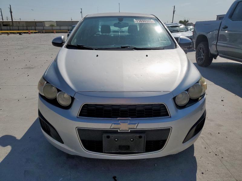 1G1JC5SH3F4106710 - 2015 CHEVROLET SONIC LT 银色 照片 5