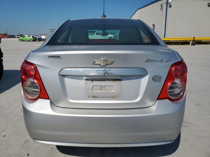 1G1JC5SH3F4106710 - 2015 CHEVROLET SONIC LT 银色 照片 6