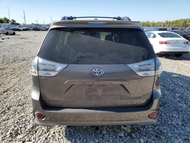 5TDXZ3DC3HS871851 - 2017 TOYOTA SIENNA SE GRAY photo 6