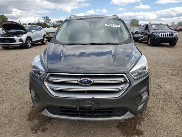 1FMCU0JD3HUA48546 - 2017 FORD ESCAPE TITANIUM 灰色 照片 5
