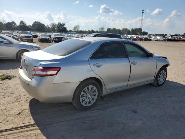 4T1BF3EKXBU582022 - 2011 TOYOTA CAMRY BASE فضي صورة 3