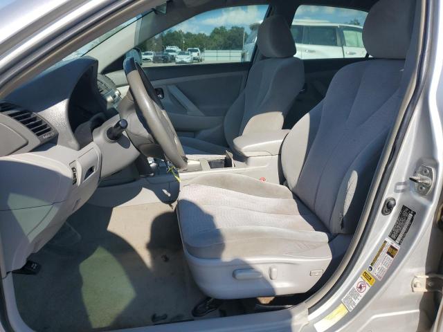 4T1BF3EKXBU582022 - 2011 TOYOTA CAMRY BASE فضي صورة 7