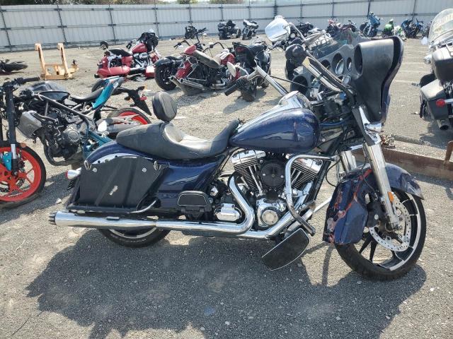 2011 HARLEY-DAVIDSON FLHX, 