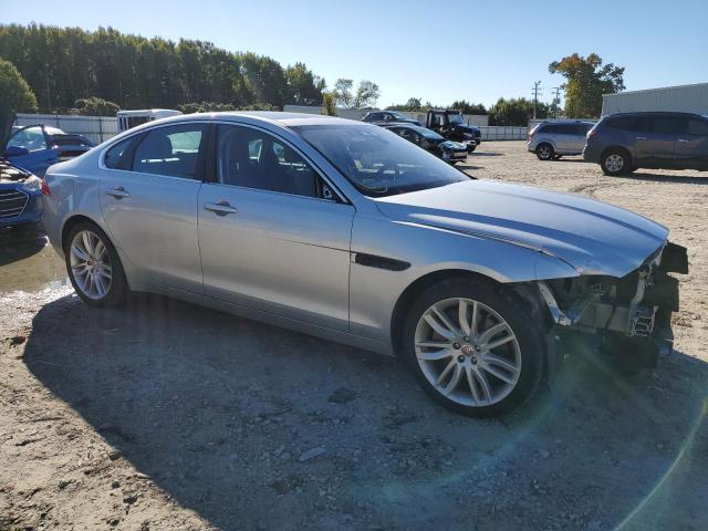 SAJBK4BV9GCY22339 - 2016 JAGUAR XF PRESTIGE SILVER photo 4