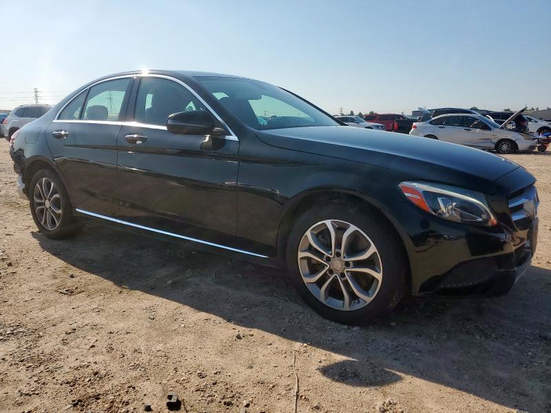 55SWF4KB8GU110917 - 2016 MERCEDES-BENZ C 300 4MATIC BLACK photo 4