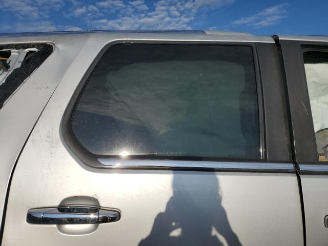 1GYUKBEF5AR110246 - 2010 CADILLAC ESCALADE LUXURY 银色 照片 11