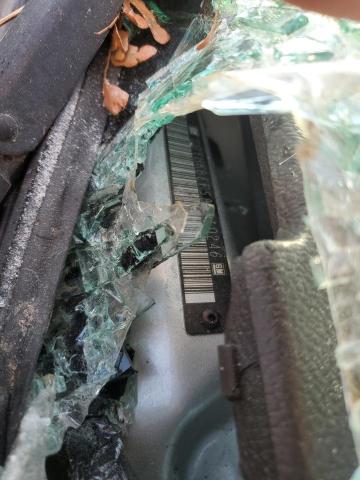 1GYUKBEF5AR110246 - 2010 CADILLAC ESCALADE LUXURY 银色 照片 13