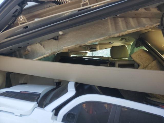 1GYUKBEF5AR110246 - 2010 CADILLAC ESCALADE LUXURY 银色 照片 8