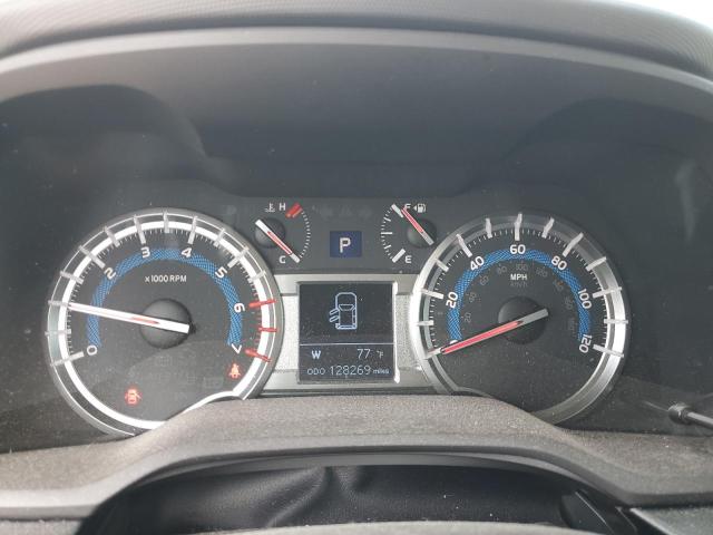 JTEBU5JR5J5608572 - 2018 TOYOTA 4RUNNER SR5/SR5 PREMIUM SILVER photo 9