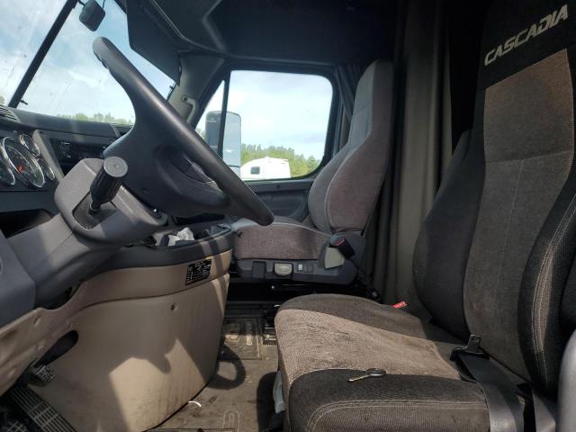 3AKJGLD56FSFM5618 - 2015 FREIGHTLINER CASCADIA GRAY photo 5