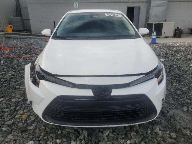 5YFB4MDE5RP221672 - 2024 TOYOTA COROLLA LE 白色 照片 5
