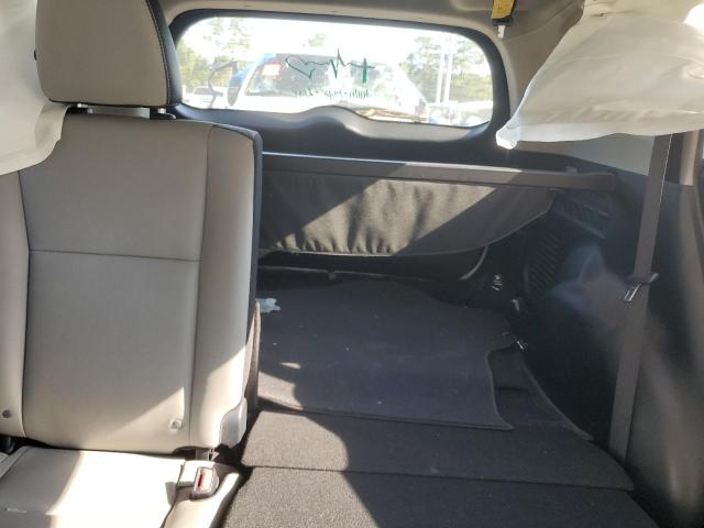 JTMYFREV2JJ748951 - 2018 TOYOTA RAV4 LIMITED WHITE photo 10