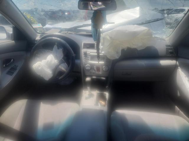 4T4BF3EK4BR192166 - 2011 TOYOTA CAMRY BASE Srebrny zdjęcie 8