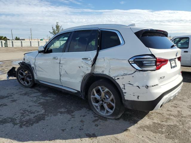 5UXTY3C02M9G39986 - 2021 BMW X3 SDRIVE30I WHITE photo 2