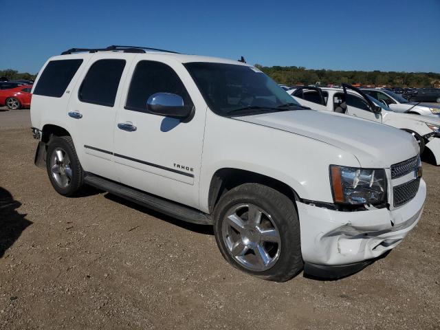 1GNSKCE07DR278822 - 2013 CHEVROLET TAHOE K1500 LTZ WHITE photo 4