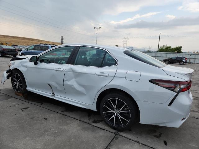 4T1G11AK3RU228951 - 2024 TOYOTA CAMRY SE NIGHT SHADE WHITE photo 2