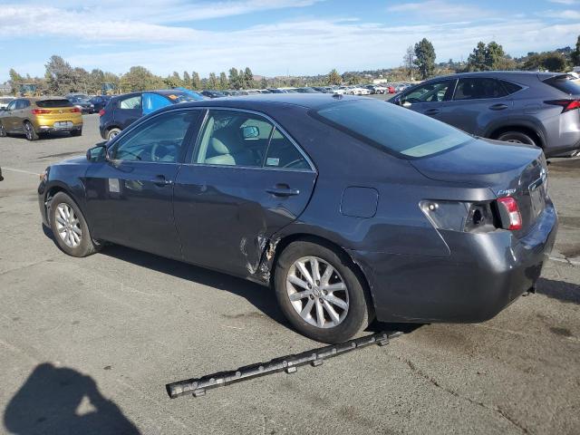 4T1BF3EK4BU657541 - 2011 TOYOTA CAMRY BASE GRAY photo 2