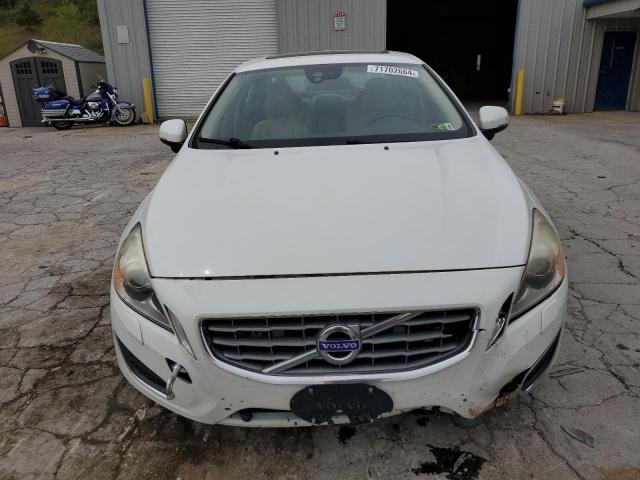 YV1902FH7C2094963 - 2012 VOLVO S60 T6 WHITE photo 5