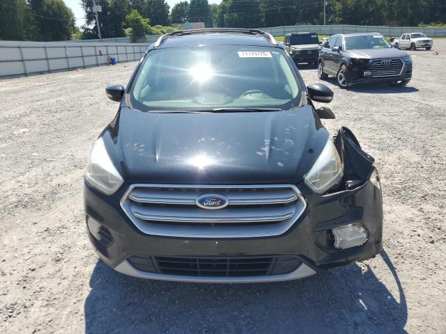 1FMCU0J95JUA06882 - 2018 FORD ESCAPE TITANIUM შავი ფოტო 5