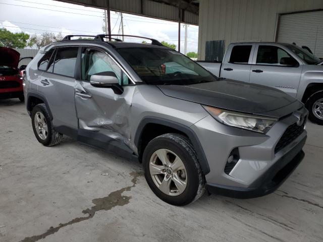 2T3W1RFV6MC123044 - 2021 TOYOTA RAV4 XLE SILVER photo 4