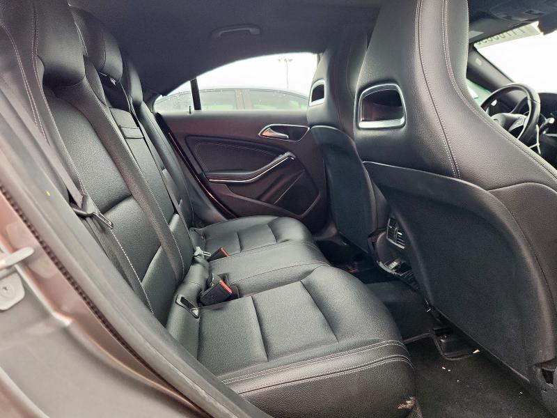 WDDSJ4GB7JN577574 - 2018 MERCEDES-BENZ CLA 250 4MATIC GRAY photo 10