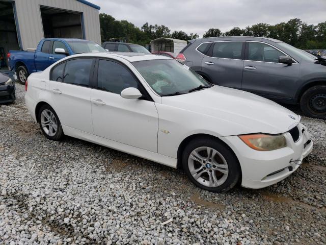 WBAVA33518KX88098 - 2008 BMW 328 I WHITE photo 4