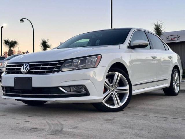 1VWAT7A32GC031XXX - 2016 VOLKSWAGEN PASSAT S WHITE photo 2