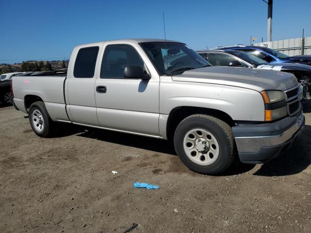 1GCEC19X47Z184741 - 2007 CHEVROLET SILVERADO C1500 CLASSIC GRAY photo 4