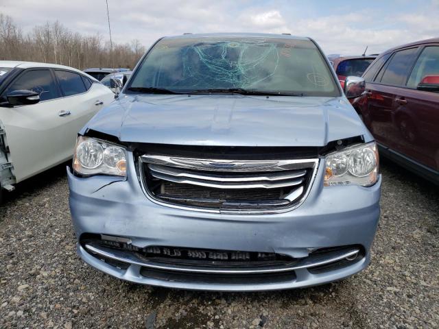 2C4RC1CG9GR215423 - 2016 CHRYSLER TOWN & COU TOURING L BLUE photo 5