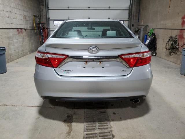 4T1BF1FK5HU721467 - 2017 TOYOTA CAMRY LE SILVER photo 6