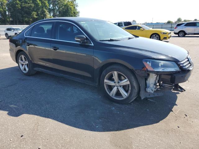 1VWBP7A30DC106701 - 2013 VOLKSWAGEN PASSAT SE BLACK photo 4