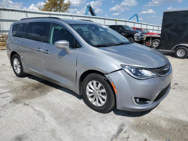 2C4RC1BG8HR794617 - 2017 CHRYSLER PACIFICA TOURING L 银色 照片 4